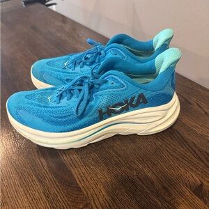 Hoka Men’s Vibrant Blue Sneakers